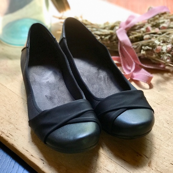 baretraps mitsy flats